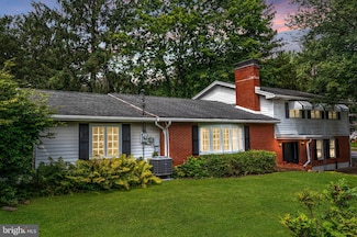 102 W Marylyn Ave, State College, PA 16801