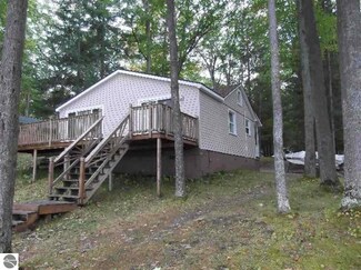 7146 Nicole Dr, South Branch, MI 48761