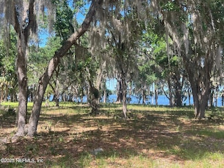 762 National Forest Road 75g, Palatka, FL 32112