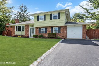 6 Westbrook Cir, Howell, NJ 07731