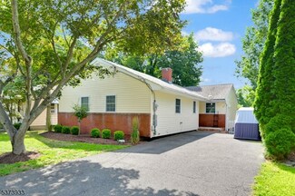 6 Park Place, Pompton Lakes, NJ 07442