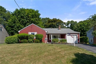 66 Indian Rd, Riverside, RI 02915