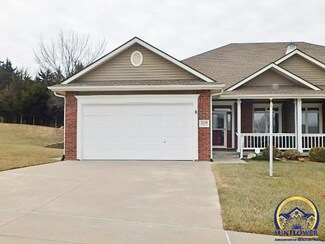 1119 SW Red Oaks Ct, Topeka, KS 66615