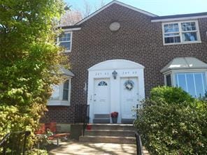 249-42 57th Ave Unit 2, Little Neck, NY 11362