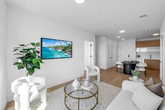 649 38th St Unit 419, Union City, NJ 07087
