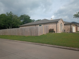 101 Jackson Dr, Terrell, TX 75160
