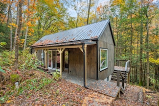 507 Cave Hollow Rd, Gillmore, KY 41301