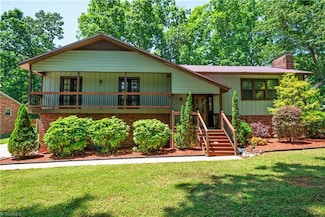 1625 Eagle Crest Dr, Pfafftown, NC 27040