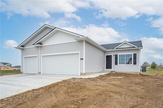 675 S 8th St, Carlisle, IA 50047