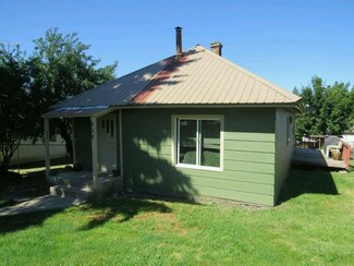 930 Larch St, Onaway, ID 83855
