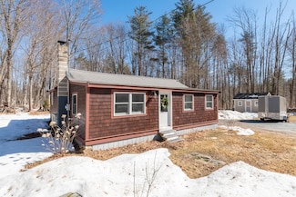 57 Onway Lake Rd, Raymond, NH 03077