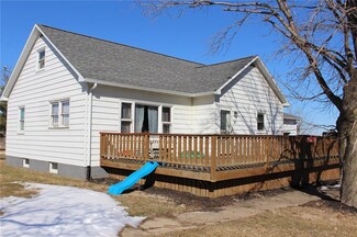 10 2nd Ave, Elberon, IA 52225
