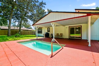 733 Camellia Terrace Dr, Neptune Beach, FL 32266
