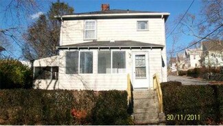 74 Grove St, Gloucester, MA 01930