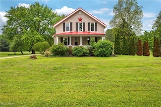 625 Bristol Champion Townline Rd NW, Bristolville, OH 44402