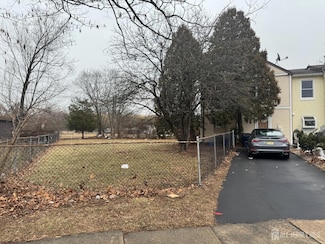 97 Redbud Rd, Piscataway, NJ 08854