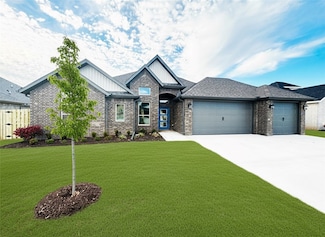 2405 Salmon St, Pea Ridge, AR 72751