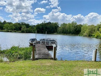 171 Lakeside Ave, Claxton, GA 30417