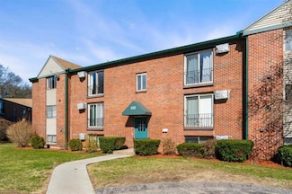 132 English Village Rd Unit 304, Manchester, NH 03102