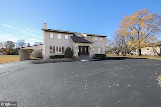 220 W Landing Rd, Blackwood, NJ 08012