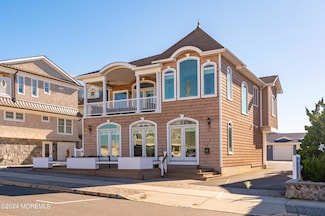 2 Reese Ave, Lavallette, NJ 08735
