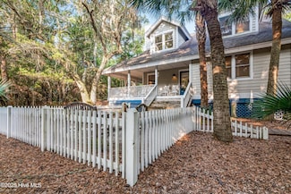 20 Fort Holmes Trail, Bald Head Island, NC 28461