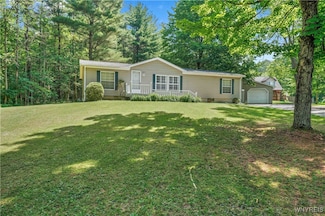 9691 S Protection Rd, Holland, NY 14080