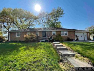 207 N Douglas St, Wilber, NE 68465