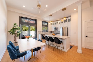 306 9th St, Jersey City, NJ 07302