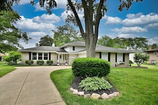 7729 Baimbridge Dr, Downers Grove, IL 60516