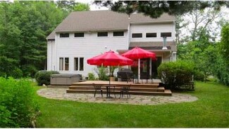 30 Gilbert Rd, Southampton, MA 01073