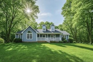 8 Goodsell Rd, Hamden, CT 06518