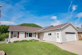 8075 6th St, Minnesota City, MN 55959