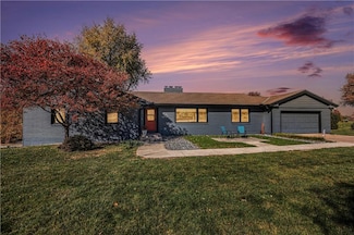 36 NE Normandy Ln, Kansas City, MO 64116