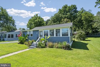 6561 Long Beach Dr, Saint Leonard, MD 20685