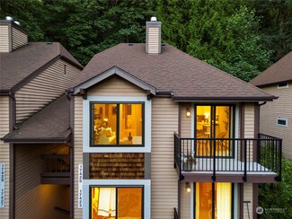 17425 NE 88th Place Unit C, Redmond, WA 98052