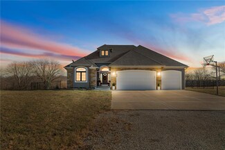 925 County Road B N A, Liberty, MO 64068