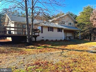 7 Lantern Ln, Berkeley Springs, WV 25411
