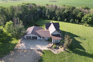 23232 Mccall Ave, Worthington, MN 56187