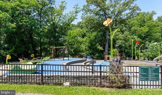 3401 38th St NW Unit 1B-T27-303, Washington, DC 20016