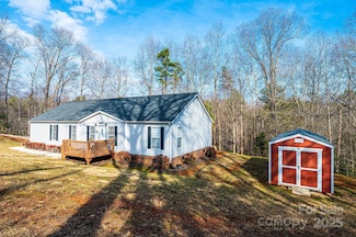4845 Midway Sand Rd, Hickory, NC 28601