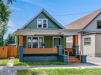 38 Sobieski St, Buffalo, NY 14212