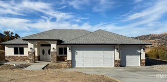 19613 Rose Ave, Tehachapi, CA 93561