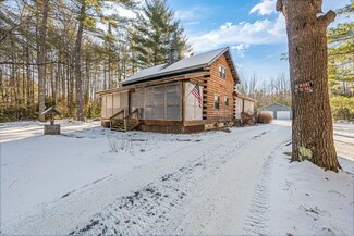 537 Hampden Rd, Carmel, ME 04419