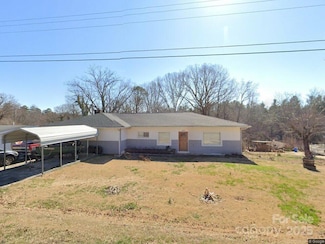 112 Justice Rd, Marion, NC 28752
