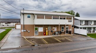 209 Lee St, Belpre, OH 45714