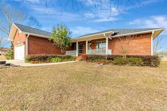 602 Pinebrook Cir, Cantonment, FL 32533