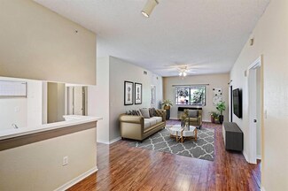 2809 Amalei Dr Unit 204, Palm Beach Gardens, FL 33410