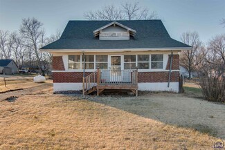 413 Prairie Ave, Maple Hill, KS 66507