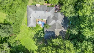 3 Woodland Rd, Chatham, NJ 07928